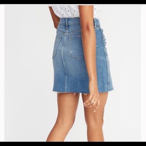 𝅺OLD Navy Frayed Hem Jean Skirt - Picture 1 of 5
